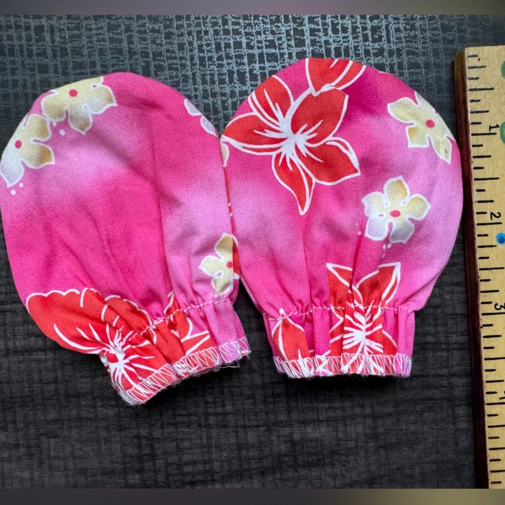 🌈 3/$15 Floral Pink Hawaiian Print Baby Mittens